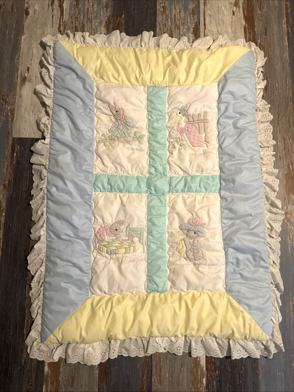 Vintage Beatrix Potter Peter Rabbit Baby Crib Comforter Colorblock Pastel Lace